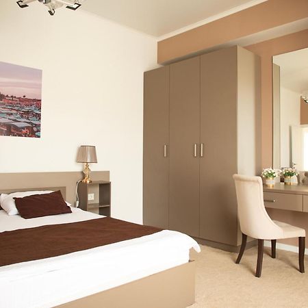 Casablanca Apart Hotel Biskek Kültér fotó