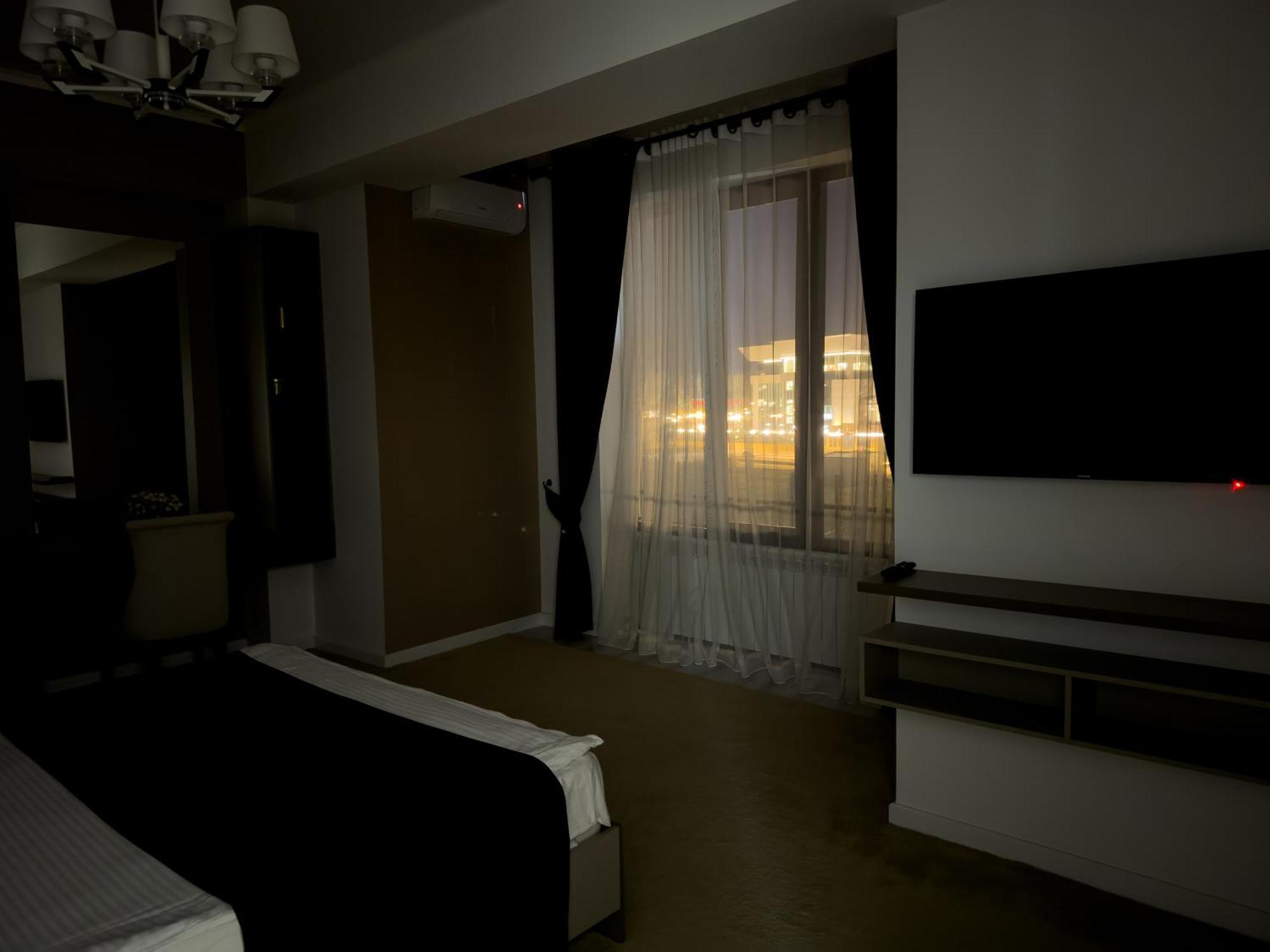 Casablanca Apart Hotel Biskek Kültér fotó