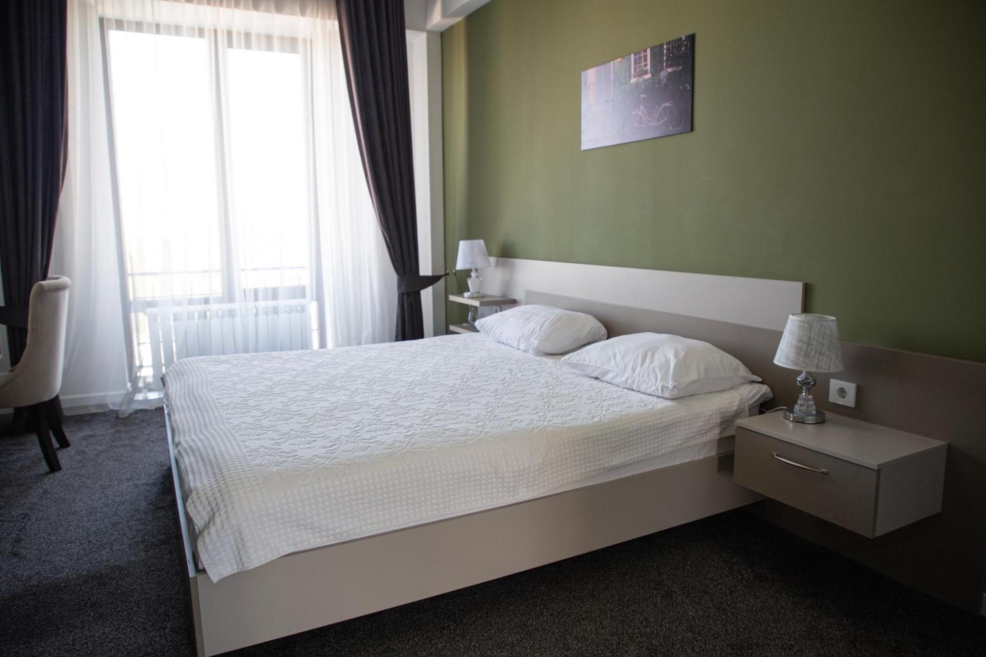 Casablanca Apart Hotel Biskek Kültér fotó