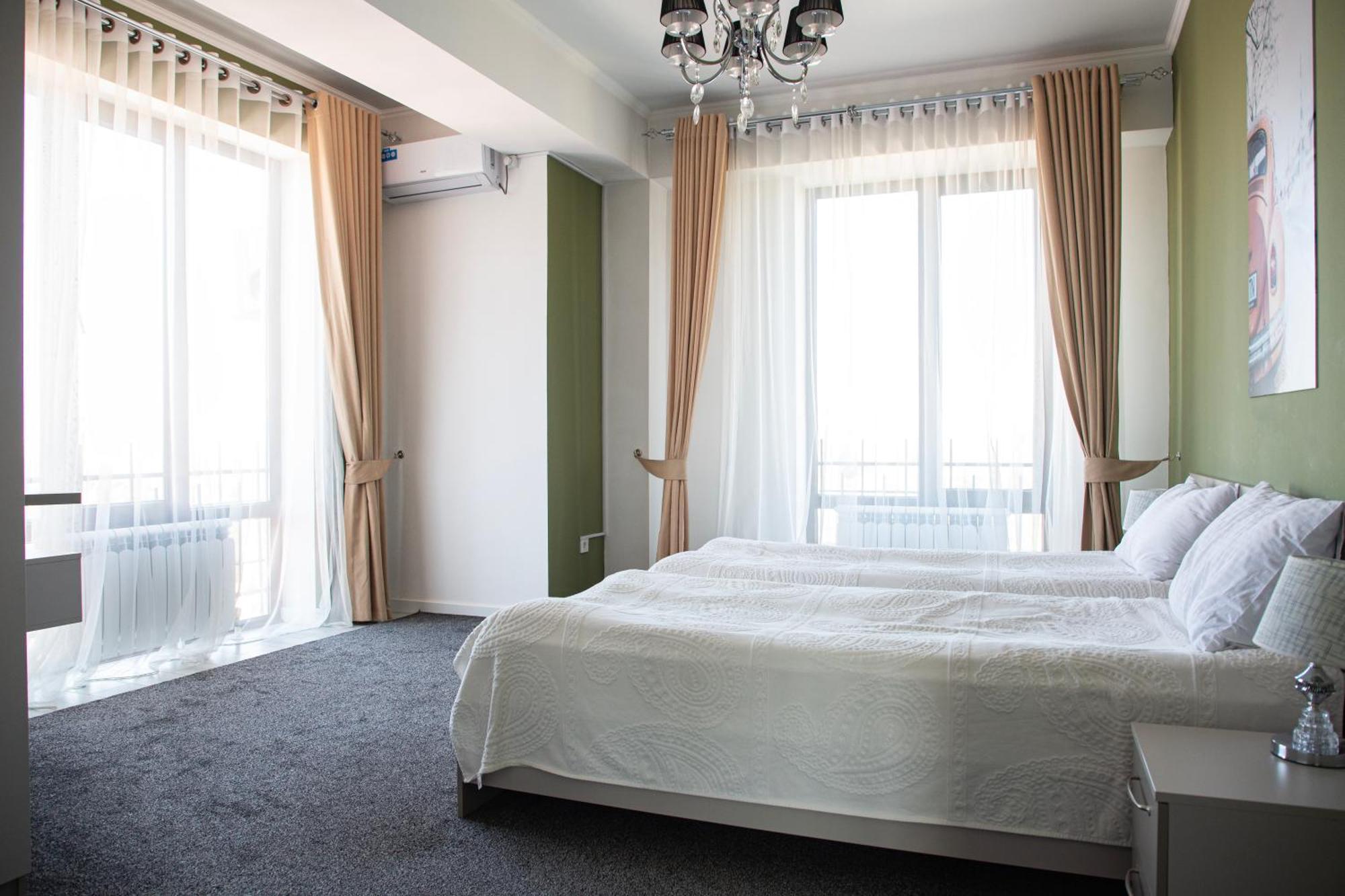Casablanca Apart Hotel Biskek Kültér fotó